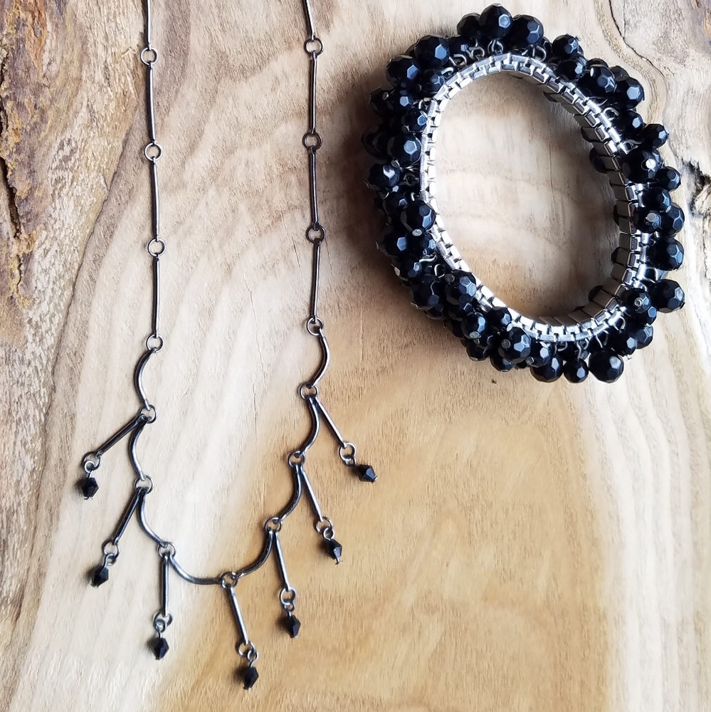 ❌3/$15 Black Beaded Necklace and Bracelet